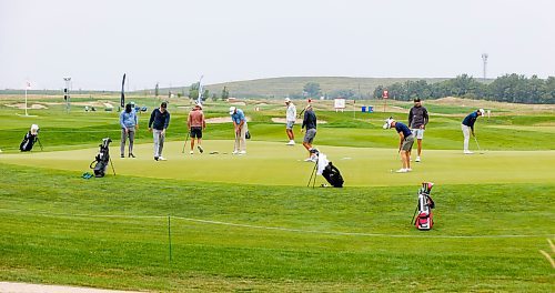 MIKE DEAL / WINNIPEG FREE PRESS
Competitors practice on the putting green in the lead up to the CentrePort Canada Rail Park Manitoba Open taking place August 24 &#x2013; 27 at Southwood Golf and Country Club Tuesday morning.
See Mike McIntyre story
230822 - Tuesday, August 22, 2023.