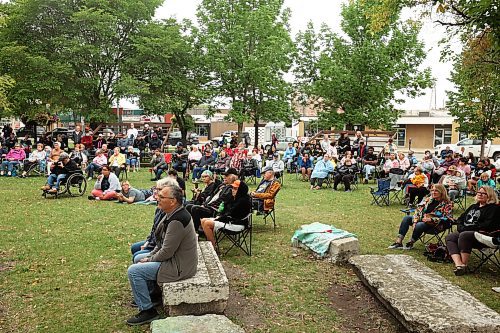 22082023
Brandonites pack Princess Park in downtown Brandon to listen to REIMAGINED during Music In The Park on Tuesday evening. 
(Tim Smith/The Brandon Sun)