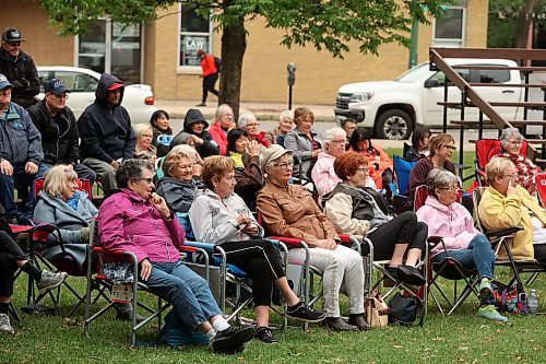 22082023
Brandonites pack Princess Park in downtown Brandon to listen to REIMAGINED during Music In The Park on Tuesday evening. 
(Tim Smith/The Brandon Sun)