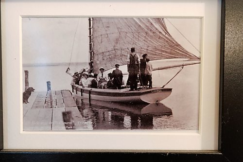 MIKE DEAL / WINNIPEG FREE PRESS
Historical photos hang on the wall of the local laundry in the town of Ninette, MB.
See Ben Waldman story
230815 - Tuesday, August 15, 2023.