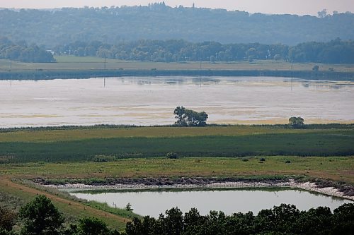 MIKE DEAL / WINNIPEG FREE PRESS
Pelican Lake and the town of Ninette, MB.
See Ben Waldman story
230815 - Tuesday, August 15, 2023.