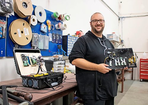 Mike Thiessen / Winnipeg Free Press 
Daniel Blair and his team at Bit Space Development are creating various products using AI for clients, such as cameras that detect unsafe work on construction sites. For Gabrielle Pich&#xe9;. 230829 &#x2013; Tuesday, August 29, 2023