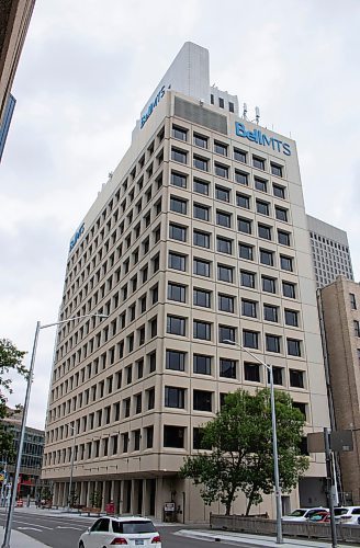 Mike Thiessen / Winnipeg Free Press 
BellMTS offices at 333 Main Street and 191 Pioneer Avenue are up for sale. For Gabrielle Pich&#xe9;. 230829 &#x2013; Tuesday, August 29, 2023