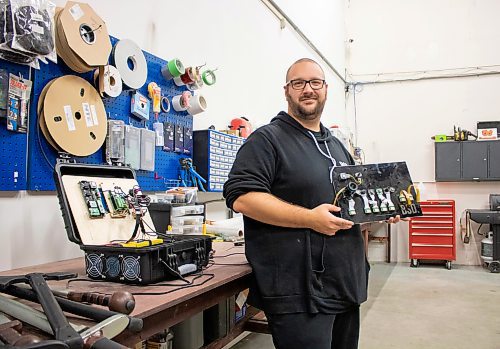 Mike Thiessen / Winnipeg Free Press 
Daniel Blair and his team at Bit Space Development are creating various products using AI for clients, such as cameras that detect unsafe work on construction sites. For Gabrielle Pich&#xe9;. 230829 &#x2013; Tuesday, August 29, 2023