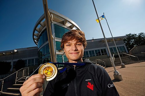 MIKE DEAL / WINNIPEG FREE PRESS
Alex Tiaglei at Pan Am pool Wednesday morning. Alex recently won gold at the first Pan Am junior high diving championships.
See Josh Frey-Sam story
230830 - Wednesday, August 30, 2023.