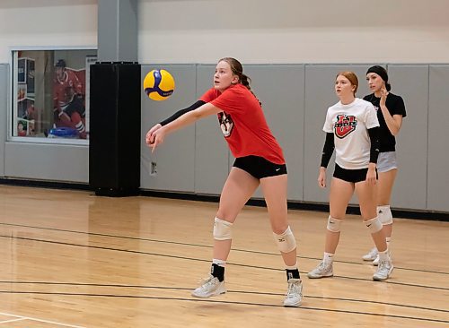 Mike Thiessen / Winnipeg Free Press 
Ella Werbiski is one of the new recruits on the University of Winnipeg Wesmen women&#x2019;s volleyball team. For Mike Sawatzky. 230830 &#x2013; Wednesday, August 30, 2023