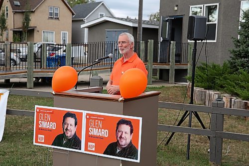 Brandon West NDP candidate Quentin Robinson speaks at the campaign office grand opening for his colleague, Brandon East NDP candidate Glen Simard, at the East End Community Centre on Thursday. (Colin Slark/The Brandon Sun)