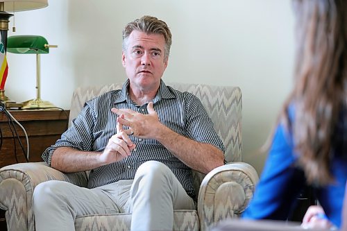 RUTH BONNEVILLE / WINNIPEG FREE PRESS

LOCAL - Lamont 

Manitoba Liberal leader, Dugald Lamont talks with FP reporter in his office Thursday. 

August 31st, 2023

