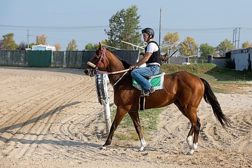 MIKE DEAL / WINNIPEG FREE PRESS
Jockey Tim Tarasenco on Dunn Rite, being trained by Shaun Morin, Friday morning at the Assiniboia Downs.
See George Williams story
230901 - Friday, September 01, 2023.