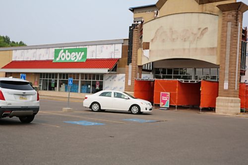 An extensive renovation is underway at Brandon's Sobeys West store. (Abiola Odutola/The Brandon Sun)
