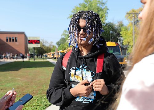 RUTH BONNEVILLE / WINNIPEG FREE PRESS

Local - phones in school

Students at Collge Louis-Riel are asked their thoughts on banning phones while in class Wednesday.

Photo of Nehemyah Thibert as he answers reporter's questions outside school Wednesday. 

See Maggie's story.

Sept  6th, 2023

