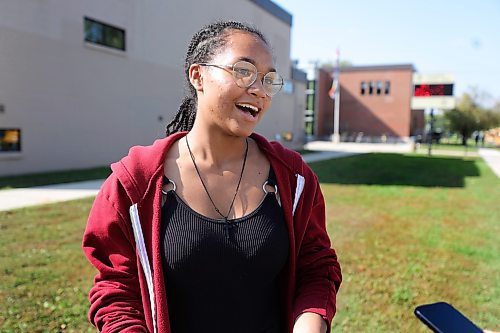 RUTH BONNEVILLE / WINNIPEG FREE PRESS

Local - phones in school

Students at Collge Louis-Riel are asked their thoughts on banning phones while in class Wednesday.

Photo of Sirai Heller in grade 12, as she answers reporter's questions. 

See Maggie's story.

Sept  6th, 2023

