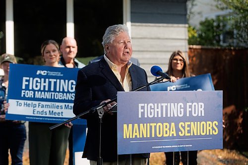 MIKE DEAL / WINNIPEG FREE PRESS
Scott Johnston, PC candidate for Assiniboia, during a campaign announcement in Winnipeg&#x2019;s Westdale neighbourhood Thursday morning.
See Carol Sanders story
230907 - Thursday, September 07, 2023.