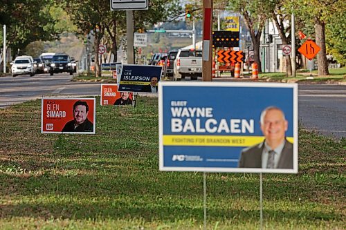11092023
Provincial election signs line the boulevard between the northbound and southbound lanes of 18th Street near Brandon University on Monday. 
(Tim Smith/The Brandon Sun)