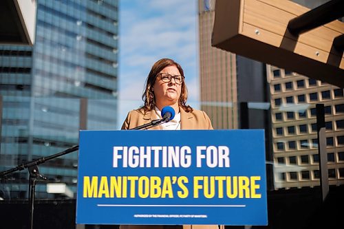 MIKE DEAL / WINNIPEG FREE PRESS
PC Party leader, Heather Stefanson, makes a campaign announcement at new apartment tower at 300 Main Street Monday morning.
See Carol Sanders story
230911 - Monday, September 11, 2023.