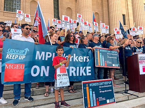 MALAK ABAS / WINNIPEG FREE PRESS

MPI rally at the Manitoba Legislative Building Wednesday, August 30, 2023.