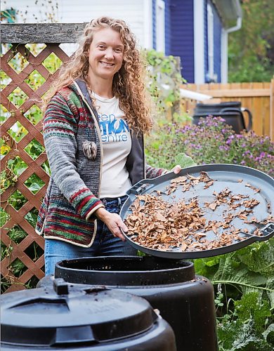 RUTH BONNEVILLE / WINNIPEG FREE PRESS

green page

Photo of  Kristen Malec, Senior Compost &amp; Waste Reduction Coordinator, Green Action Centre, as she added leaves to her home compost.  


The Green Action Centre offers a wealth of resources to help people learn everything they need to know with workshops, online materials and a free compost info help line. 


Reporter: Janine LeGal,


Sept  15th, 2023

