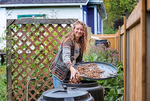 RUTH BONNEVILLE / WINNIPEG FREE PRESS

green page

Photo of  Kristen Malec, Senior Compost &amp; Waste Reduction Coordinator, Green Action Centre, as she added leaves to her home compost.  


The Green Action Centre offers a wealth of resources to help people learn everything they need to know with workshops, online materials and a free compost info help line. 


Reporter: Janine LeGal,


Sept  15th, 2023

