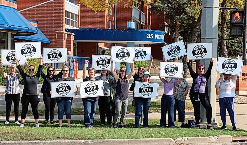 An enthusiastic group of supporters of the Disability Matters Vote provincial roadside rally day hold up signs on the north east corner of Victoria Avenue and First Street in Brandon on Tuesday. (Photos by Michele McDougall/The Brandon Sun)
