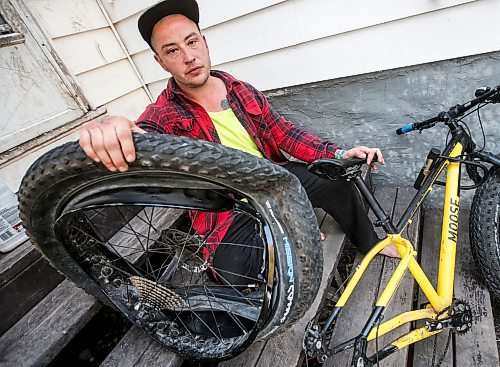 JOHN WOODS / WINNIPEG FREE PRESS
Elliott Long, who alleges he was intentionally hit by a passing truck is photographed at home in Winnipeg Tuesday, September 19, 2023. 

Reporter: Searle