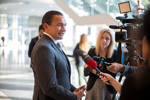 MIKE DEAL / WINNIPEG FREE PRESS
NDP leader, Wab Kinew, speaks to the media after presenting a keynote to the business community and sit down for a fireside chat with Manitoba Chambers of Commerce President and CEO Chuck Davidson at the RBC Convention Centre Tuesday morning.
See Gabby Piche story
230919 - Tuesday, September 19, 2023.