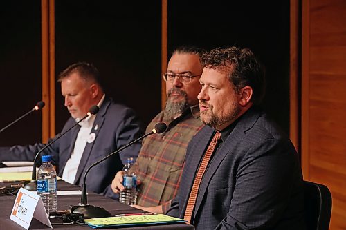 19092023
Glen Simard of the NDP (R) speaks while fellow Brandon East candidates Len Isleifson of the Progressive Conservatives (incumbent) and Trenton Zazalak of the Manitoba Liberal Party listen during a debate hosted by the Brandon Sun, Brandon University, Westman Communications Group, the Brandon Teachers&#x2019; Association and CUPE Local 737 at BU&#x2019;s Lorne Watson Recital Hall on Tuesday in advance of the upcoming provincial election.
(Tim Smith/The Brandon Sun)