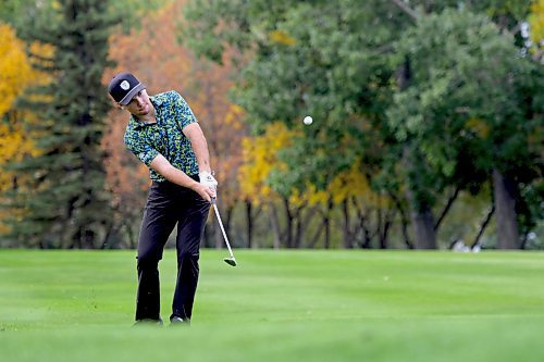 Zostrianos Giordani-Gross hits a shot during the Brandon high school golf championship at Glen Lea Golf Course on Wednesday. The Crocus Plainsmen senior shot an even-par 70 to win the individual crown and lead his team to a three-shot win. (Thomas Friesen/The Brandon Sun)