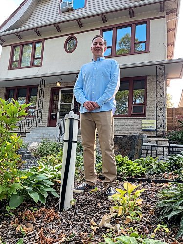 GABRIELLE PICHE / WINNIPEG FREE PRESS

Ian Walker installed a geothermal heat pump for his home and was endorsing the NDP’s promise to pay for 5,000 geothermal pumps and installations in Manitoba homes.
