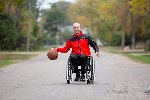 BROOK JONES / WINNIPEG FREE PRESS
Twenty-nine-year-old Lealand Muller represented Canada at the 2023 Invictus Games in Düsseldorf, Germany from Sept. 9 to 16 . Muller, who is pictured in Winnipeg, Man., Thursday, Sept. 21, 2023, competed in wheelchair basketball, hand-cycling and seated discuss. Canada will play host to the 2025 Invictus Game in Vancouver and Whistler. 