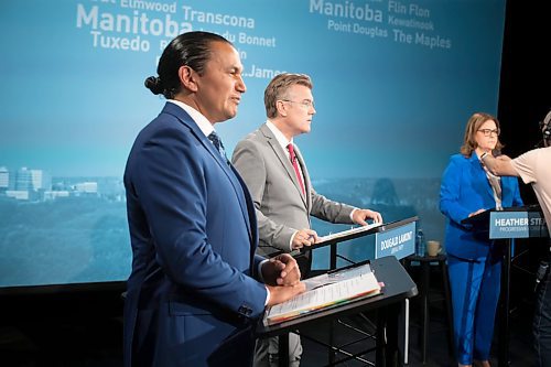 BROOK JONES / WINNIPEG FREE PRESS
Left ro Right: Manitoba NDP Leader Wab Kinew, Manitoba Liberal Party Leader Dougald Lamont and PC Party of Manitoba Leader Heather Stefanson moments before the start of the Manitoba Leaders' Debate hosted by CBC, CTV News and Gloobal News at CBC's Studio 41 in Winnipeg, Man., Thursday, Sept. 21, 2023. Manitobans head to the polls in the Manitoba Provincial Election Tuesday, Oct. 3, 2023. 