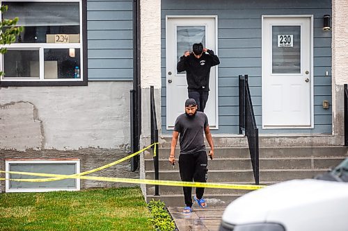 MIKAELA MACKENZIE / WINNIPEG FREE PRESS

Winnipeg Police Services investigates the scene at 234 Hazleton Drive, where Sukhdool Singh Gill was found deceased, on Thursday, Sept. 21, 2023.  For Erik story.
Winnipeg Free Press 2023