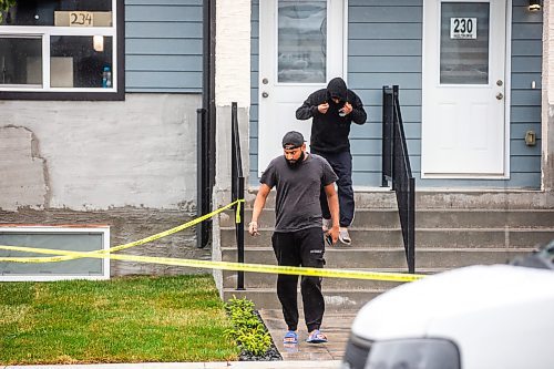 MIKAELA MACKENZIE / WINNIPEG FREE PRESS

Winnipeg Police Services investigates the scene at 234 Hazleton Drive, where Sukhdool Singh Gill was found deceased, on Thursday, Sept. 21, 2023.  For Erik story.
Winnipeg Free Press 2023