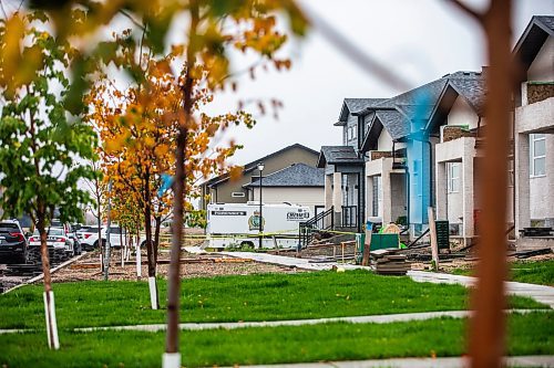 MIKAELA MACKENZIE / WINNIPEG FREE PRESS

Winnipeg Police Services investigates the scene at 234 Hazleton Drive, where Sukhdool Singh Gill was found deceased, on Thursday, Sept. 21, 2023.  For Erik story.
Winnipeg Free Press 2023