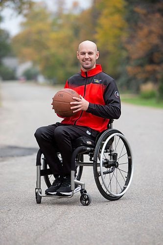 BROOK JONES / WINNIPEG FREE PRESS
Twenty-nine-year-old Lealand Muller represented Canada at the 2023 Invictus Games in D&#xfc;sseldorf, Germany from Sept. 9 to 16 . Muller, who is pictured in Winnipeg, Man., Thursday, Sept. 21, 2023, competed in wheelchair basketball, hand-cycling and seated discuss. Canada will play host to the 2025 Invictus Game in Vancouver and Whistler.