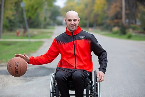 BROOK JONES / WINNIPEG FREE PRESS
Twenty-nine-year-old Lealand Muller represented Canada at the 2023 Invictus Games in D&#xfc;sseldorf, Germany from Sept. 9 to 16 . Muller, who is pictured in Winnipeg, Man., Thursday, Sept. 21, 2023, competed in wheelchair basketball, hand-cycling and seated discuss. Canada will play host to the 2025 Invictus Game in Vancouver and Whistler.