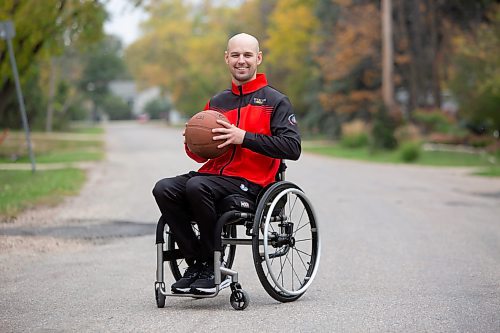 BROOK JONES / WINNIPEG FREE PRESS
Twenty-nine-year-old Lealand Muller represented Canada at the 2023 Invictus Games in D&#xfc;sseldorf, Germany from Sept. 9 to 16 . Muller, who is pictured in Winnipeg, Man., Thursday, Sept. 21, 2023, competed in wheelchair basketball, hand-cycling and seated discuss. Canada will play host to the 2025 Invictus Game in Vancouver and Whistler. 