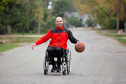 BROOK JONES / WINNIPEG FREE PRESS
Twenty-nine-year-old Lealand Muller represented Canada at the 2023 Invictus Games in D&#xfc;sseldorf, Germany from Sept. 9 to 16 . Muller, who is pictured in Winnipeg, Man., Thursday, Sept. 21, 2023, competed in wheelchair basketball, hand-cycling and seated discuss. Canada will play host to the 2025 Invictus Game in Vancouver and Whistler. 