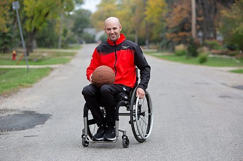 BROOK JONES / WINNIPEG FREE PRESS
Twenty-nine-year-old Lealand Muller represented Canada at the 2023 Invictus Games in D&#xfc;sseldorf, Germany from Sept. 9 to 16 . Muller, who is pictured in Winnipeg, Man., Thursday, Sept. 21, 2023, competed in wheelchair basketball, hand-cycling and seated discuss. Canada will play host to the 2025 Invictus Game in Vancouver and Whistler. 