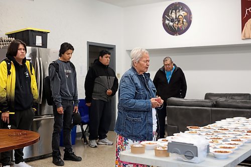 22092023
Elder Eleanor Elk says a prayer before a fall feast and Kahomni at Sioux Valley High School in Brandon on Friday. The feast was followed by drumming and a round dance. (Tim Smith/The Brandon Sun)