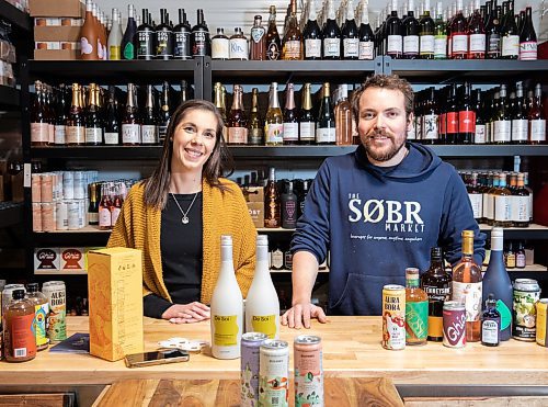 JESSICA LEE / WINNIPEG FREE PRESS

Shane and Jessie Halliburton, owners of Sobr Market, a low/no-alcohol drink store, pose in the store on January 5, 2023.

Reporter: Ben Sigurdson