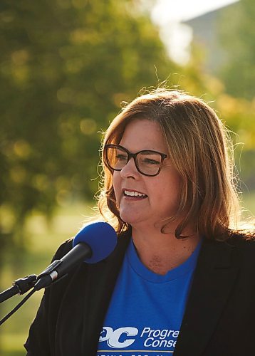 DAVID LIPNOWSKI / WINNIPEG FREE PRESS

Progressive Conservative Party of Manitoba leader and Premier of Manitoba Heather Stefanson speaks to supporters at Kirkbridge Park Wednesday September 6, 2023.