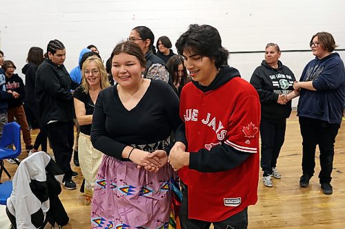 22092023
Sioux Valley High School students take part in a round dance following a fall feast at the school on Friday. 
 (Tim Smith/The Brandon Sun)
