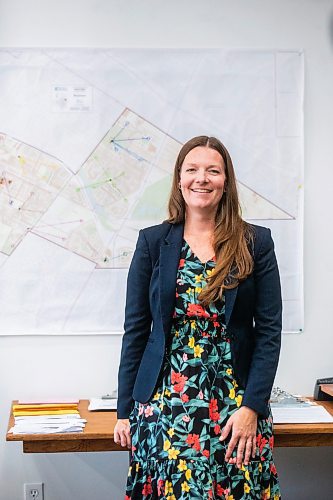 MIKAELA MACKENZIE / WINNIPEG FREE PRESS

NDP candidate Tracy Schmidt at her campaign office in Rossmere on Friday, Sept. 22, 2023. For Danielle story.
Winnipeg Free Press 2023