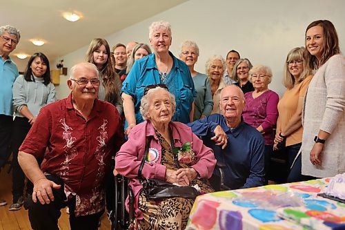 Eileen Harris, centre, poses for a group photo with members of her family during her 105th birthday celebration at the East Community Centre on Sunday. Harris’ birthday actually falls on Sept. 23. (Kyle Darbyson/The Brandon Sun)