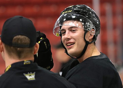 Brandon Wheat Kings defenceman Zach Turner, shown chatting with assistant coach Mark Derlago, has a pretty good sense of what to expect from the Prince Albert Raiders tonight. (Perry Bergson/The Brandon Sun)
Sept. 25, 2023