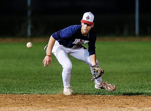 JOHN WOODS / WINNIPEG FREE PRESS
Baseball player Nate Lodewyks practices at Koskie Field in Winnipeg Tuesday, September 26, 2023. 

Reporter: josh