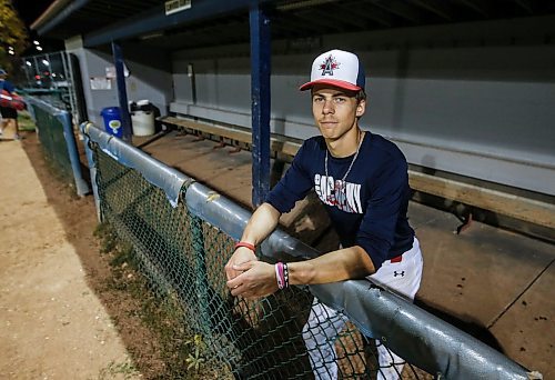 JOHN WOODS / WINNIPEG FREE PRESS
Baseball player Nate Lodewyks practices at Koskie Field in Winnipeg Tuesday, September 26, 2023. 

Reporter: josh