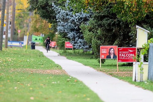 MIKAELA MACKENZIE / WINNIPEG FREE PRESS

Election signage on Elizabeth Road on Wednesday, Sept. 27, 2023. For Maggie story.
Winnipeg Free Press 2023.