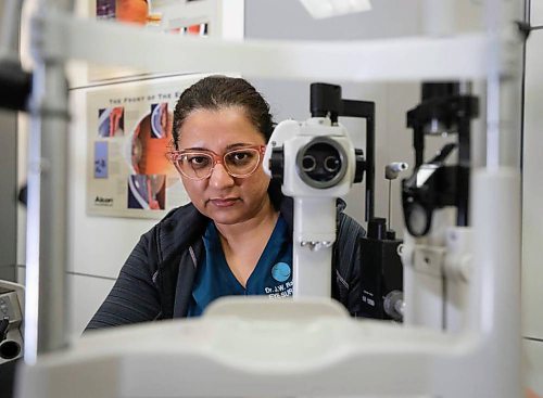 RUTH BONNEVILLE / WINNIPEG FREE PRESS
Dr. Jennifer Rahman, president of the Eye Physicians and Surgeons of Manitoba, said wait lists for cataract consultations remain long and backlogged despite progress toward reducing the number of patients waiting for procedures.