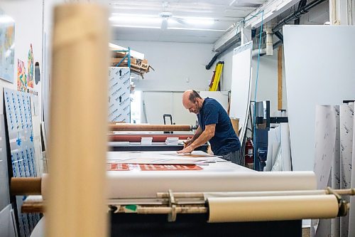 MIKAELA MACKENZIE / WINNIPEG FREE PRESS

Don Gaye, owner of The Sign Source, cuts out signs (destined for Boo in the Zoo) in his shop on Thursday, Sept. 28, 2023. For Maggie story.
Winnipeg Free Press 2023.